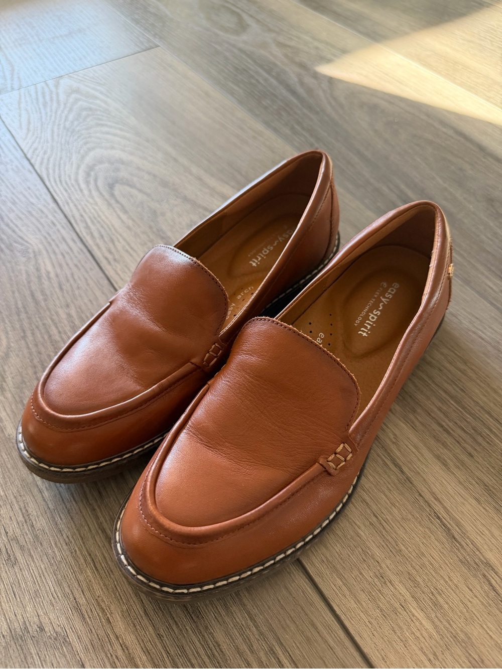Easy Spirit Women's Tan Leather Slip-On Loafers